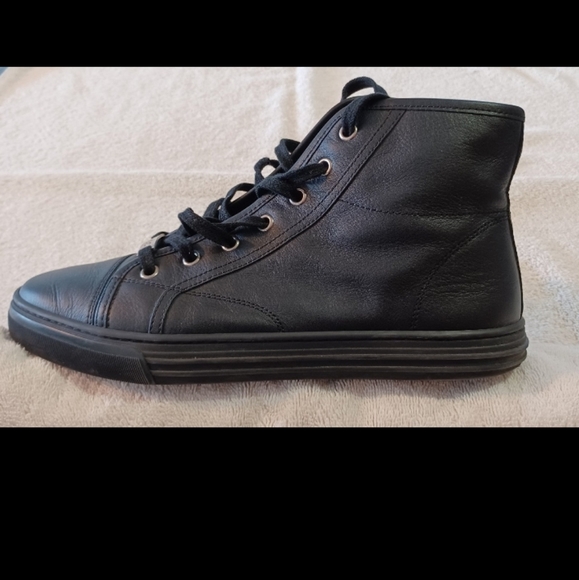 Gucci Black Leather Women's High Top Sneakers Lace Boots Silver Logo EURO 39 - Picture 3 of 8